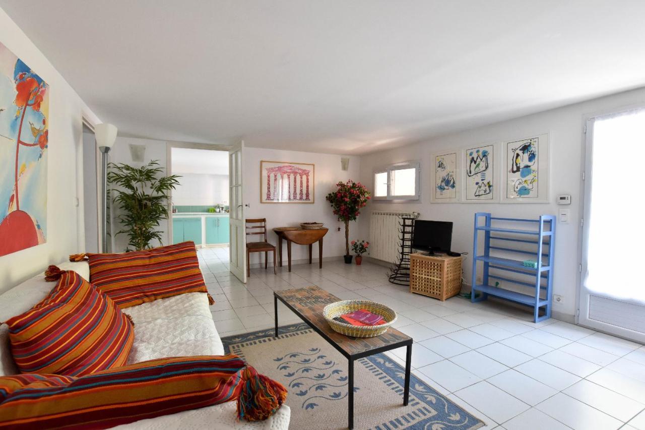 Moulin Rose, Parking - Jardin Apartment อาร์ลส์ ภายนอก รูปภาพ