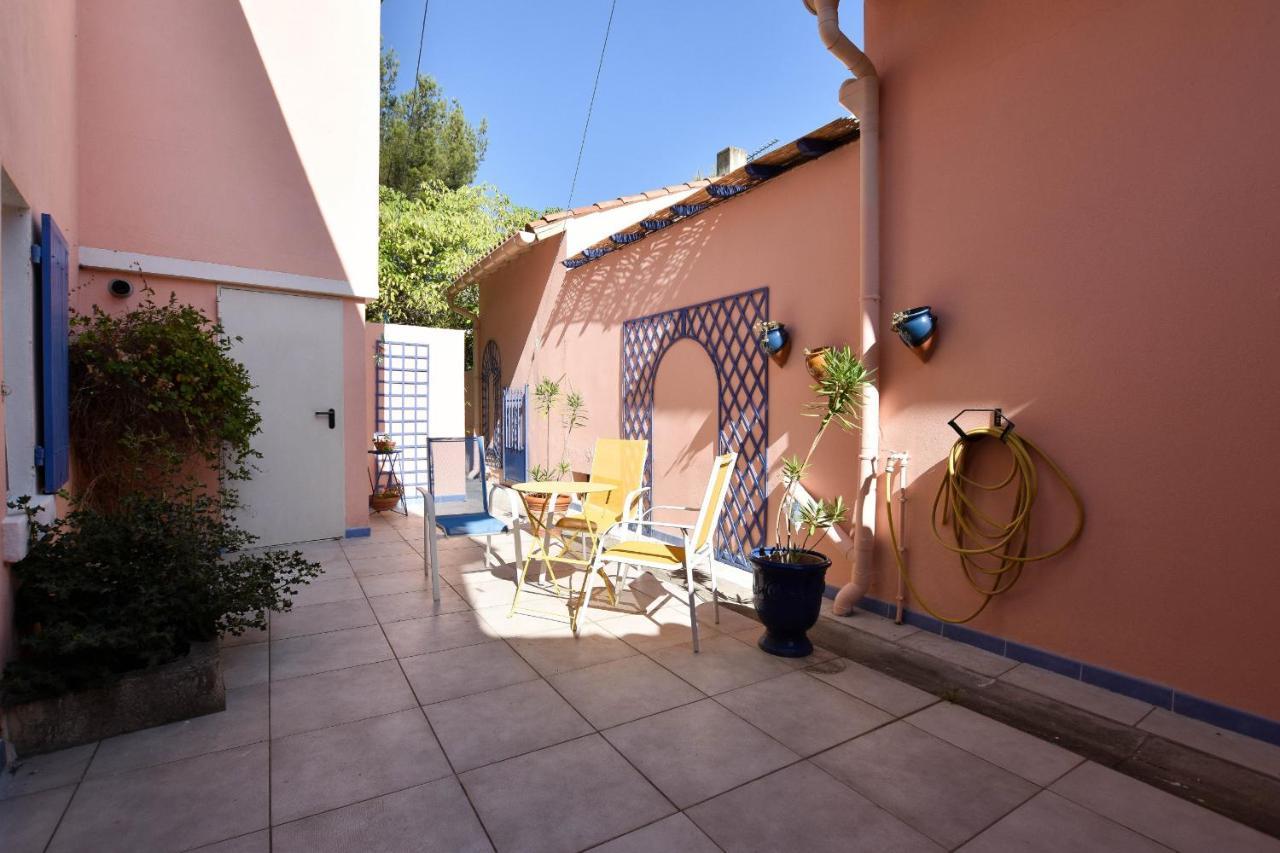 Moulin Rose, Parking - Jardin Apartment อาร์ลส์ ภายนอก รูปภาพ